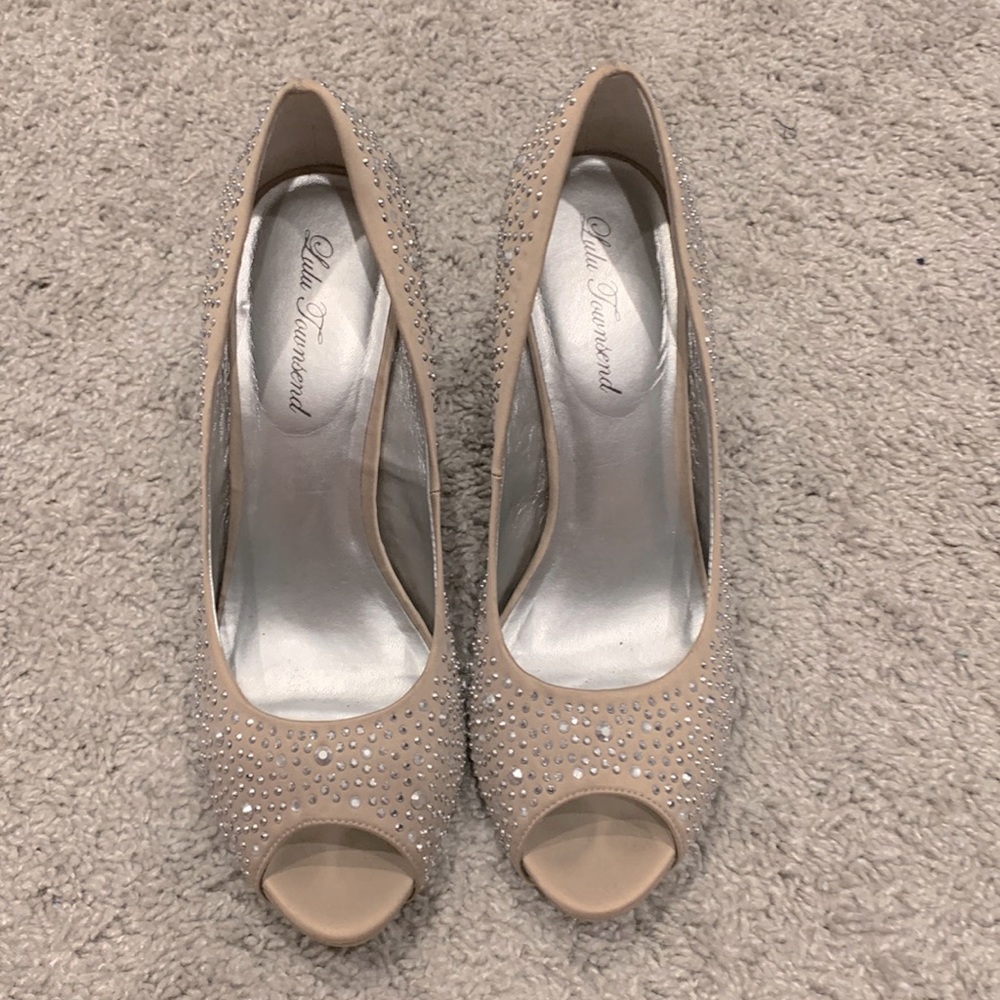 Nude color silk heel with multiple stones
